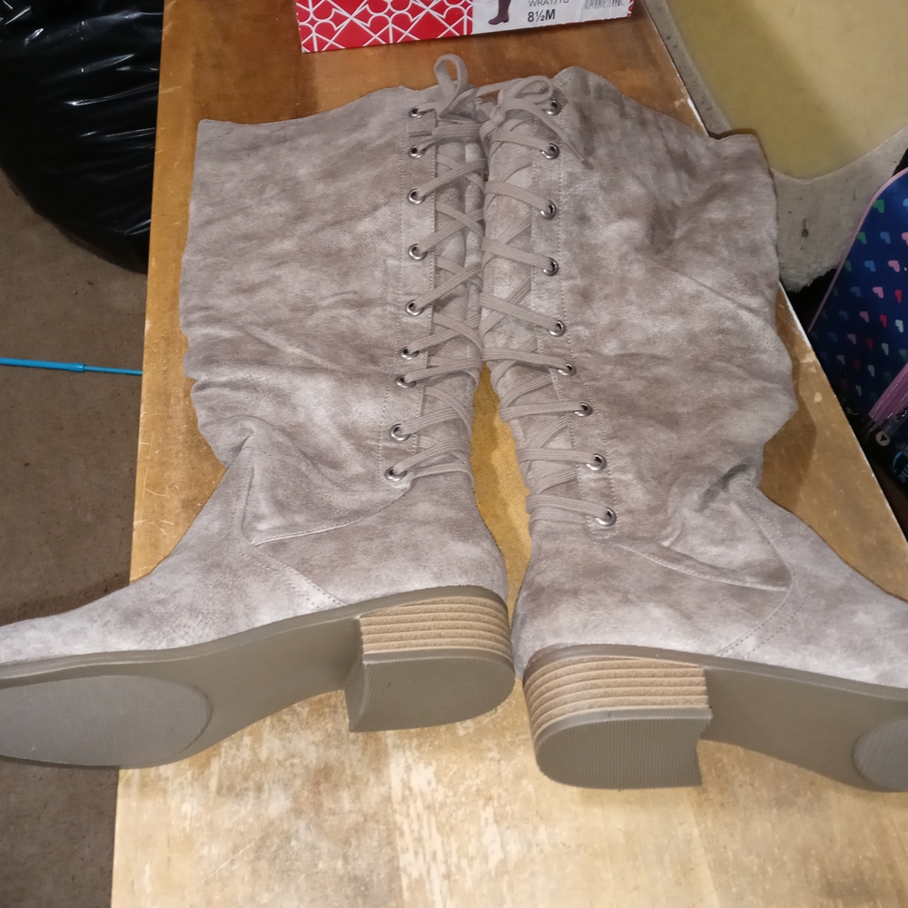 Women's Lace-Up Knee-High Boots - Tan